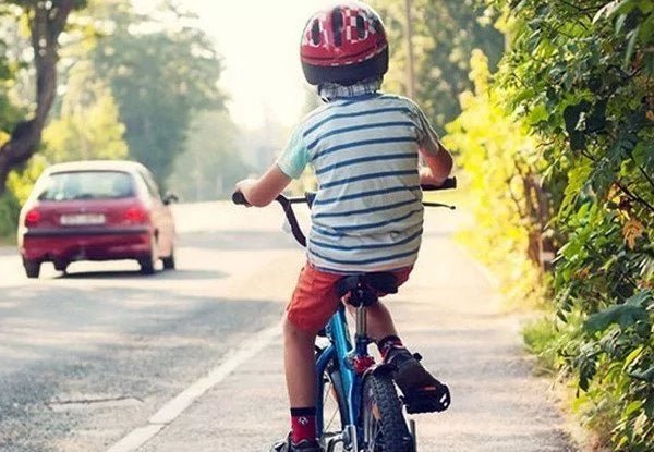 Le port du casque désormais obligatoire pour les -12 ans - Overade