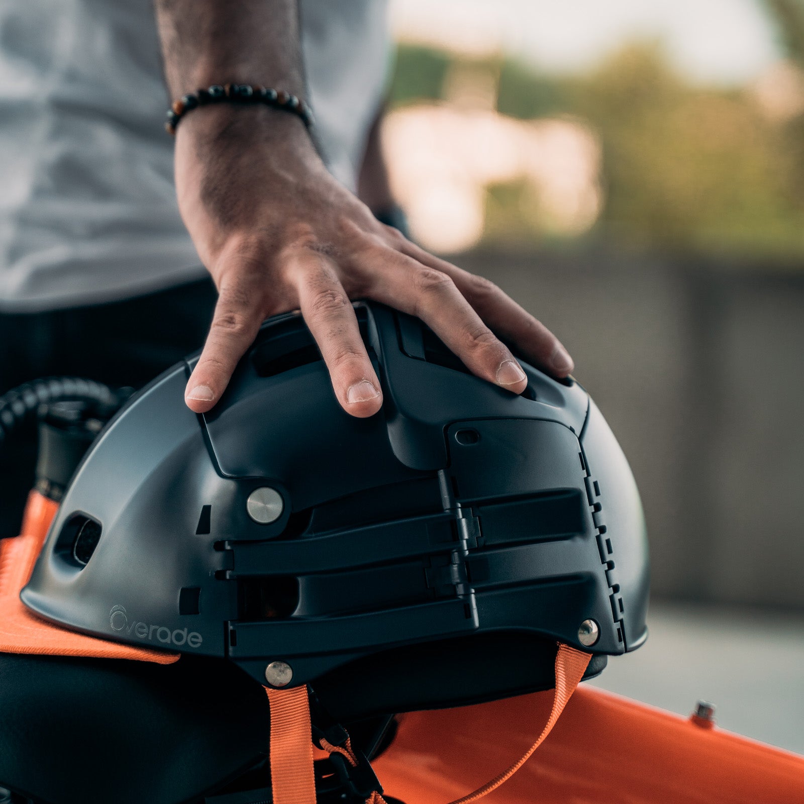 Foldable cycle helmet deals