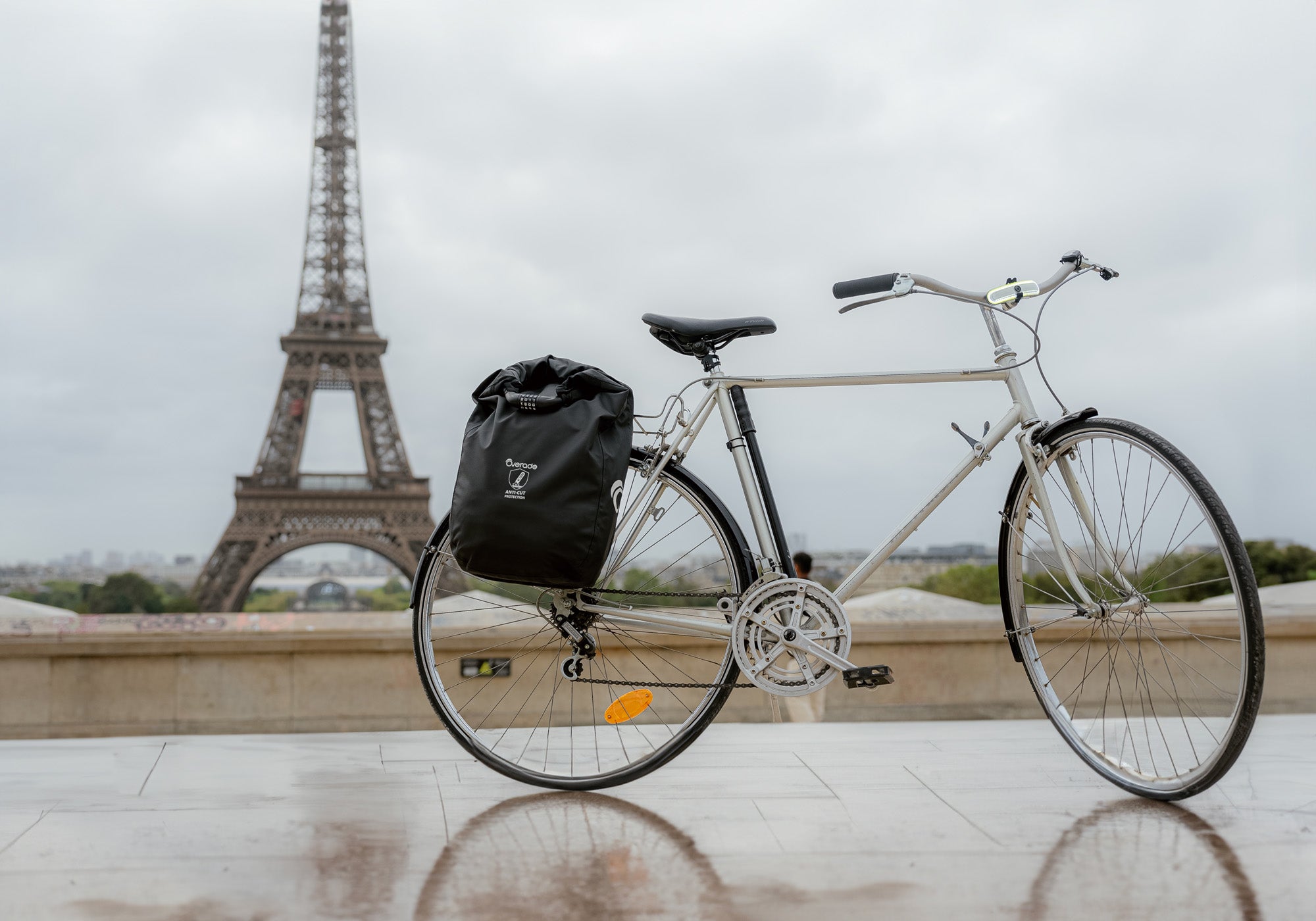 MKYRLX Sacoche de Guidon de vélo, Sac à déjeuner Isotherme Portable avec  écran Tactile sur Le téléphone, Cadre de Support Robuste sur Guidon de vélo,  Bicyclette : : Sports et Loisirs