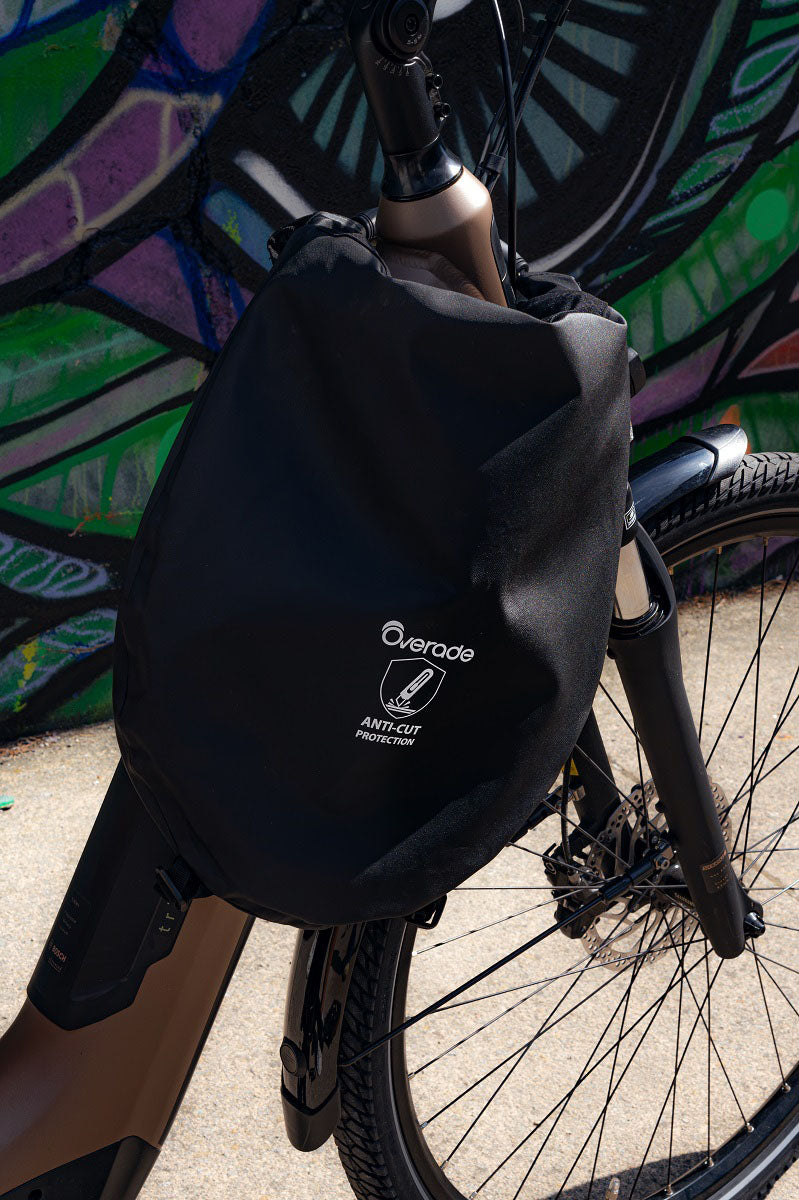 Sac vélo LOXI 9L sécurisé et laissé sur le vélo