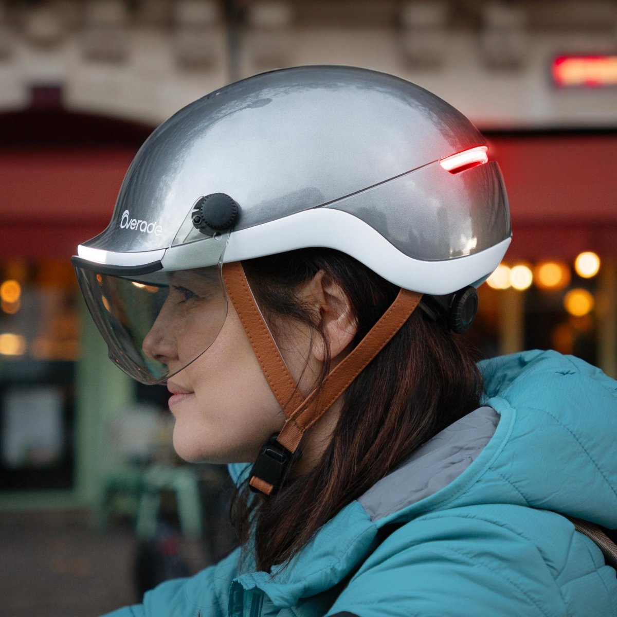 Overade LIFE - Casque Vélo Lumineux avec Clignotants - Overade