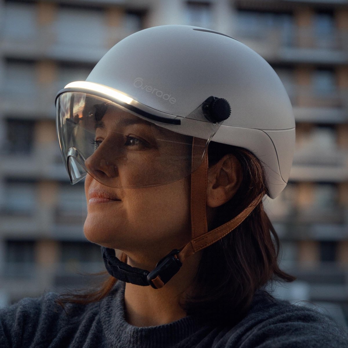 Overade LIFE - Casque Vélo Lumineux avec Clignotants - Overade