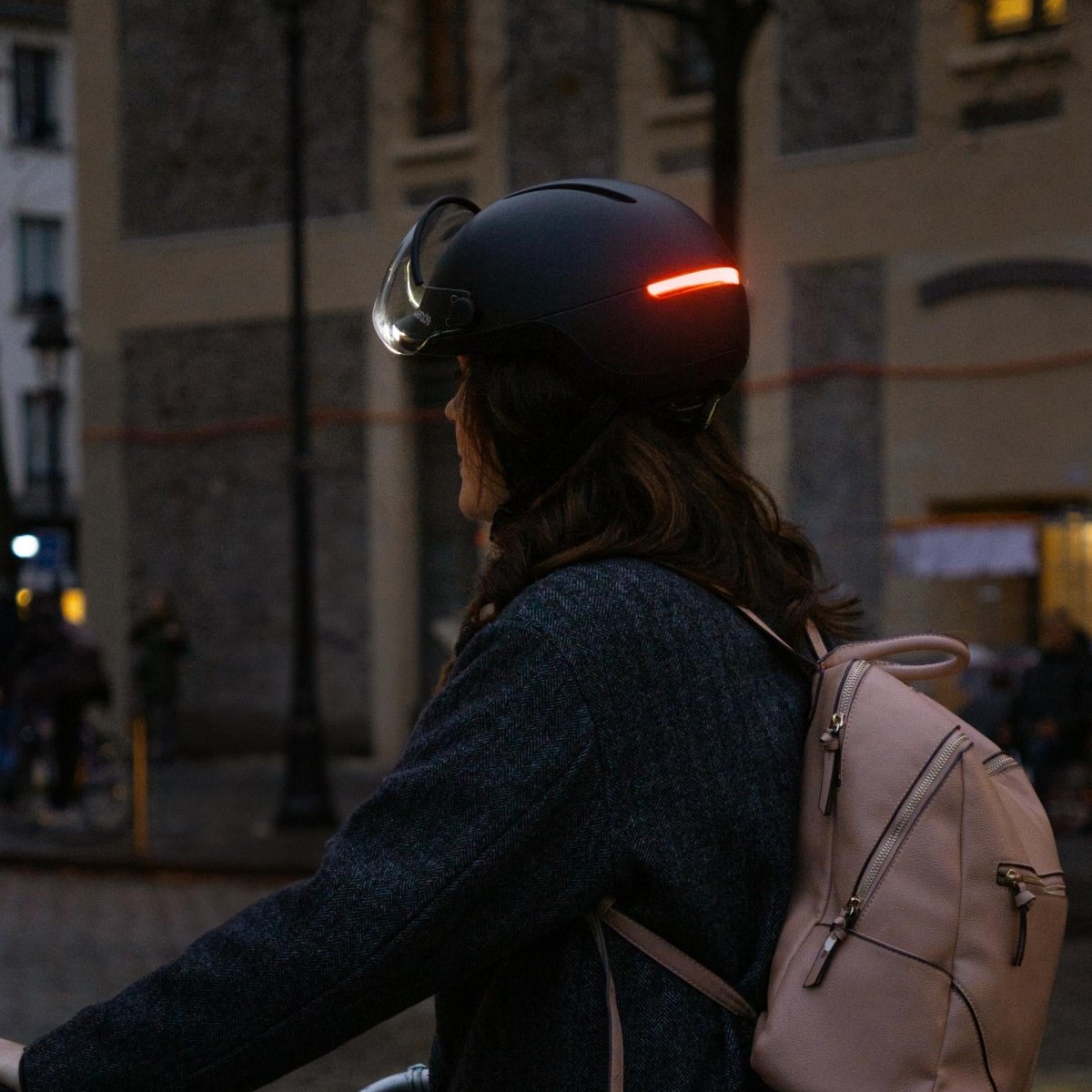 Overade LIFE - Casque Vélo Lumineux avec Clignotants - Overade