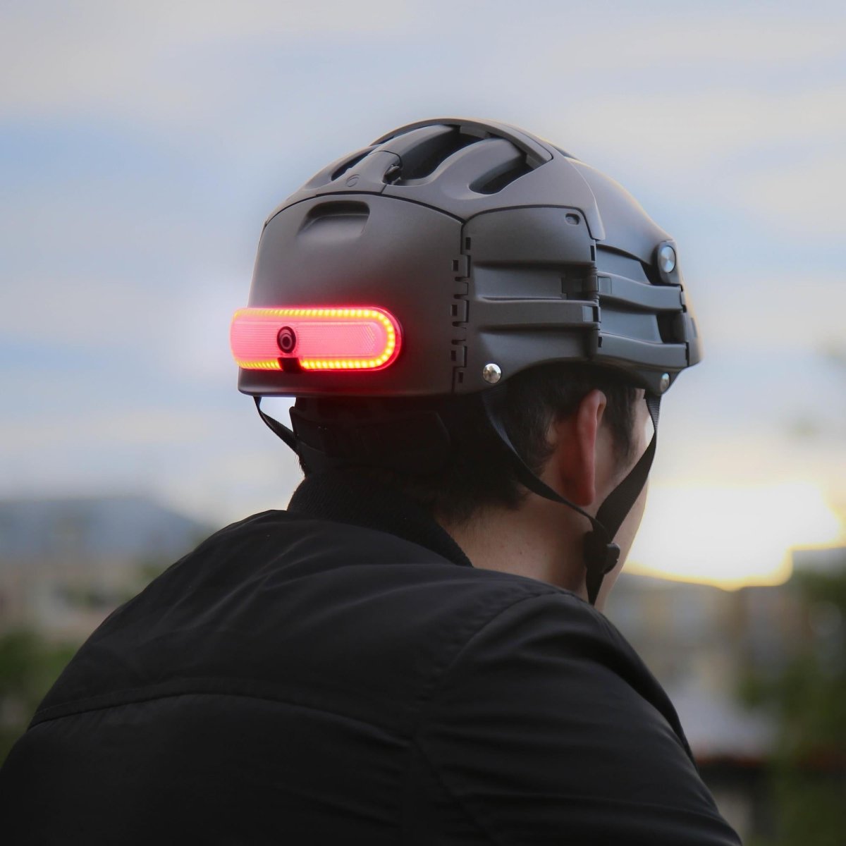 Overade TURN - Éclairage AR Vélo/Casque – Clignotants – Détecteur Feu Stop - Overade