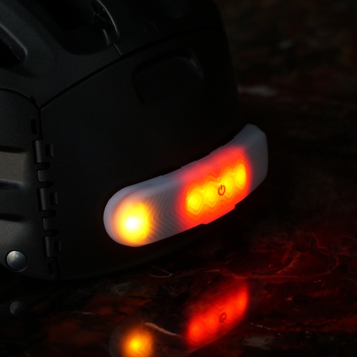 BLINXI - Removable flashing bicycle and scooter helmet lighting